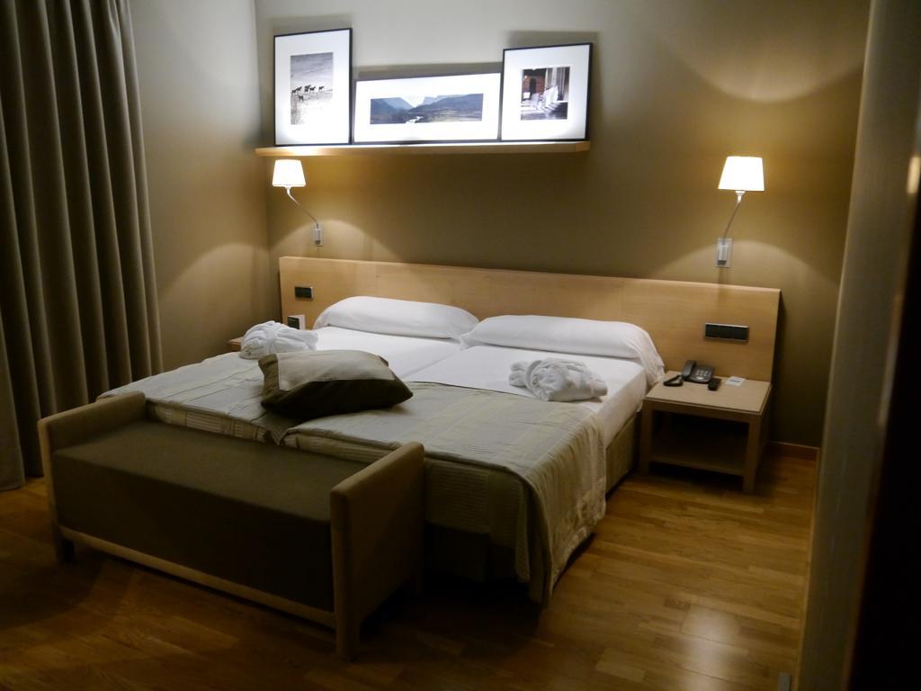 Parador De La Seu D'Urgell Oda fotoğraf