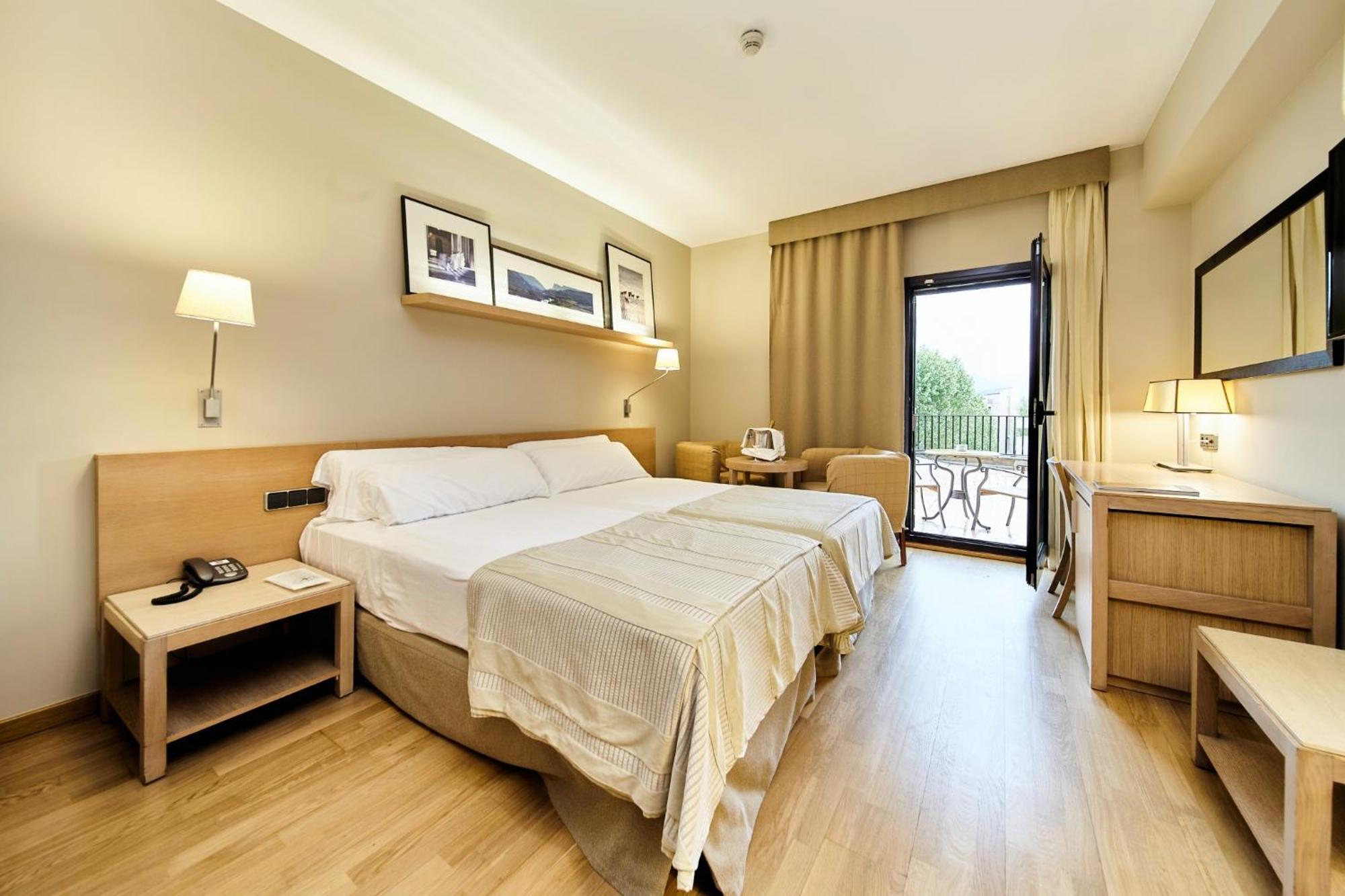 Parador De La Seu D'Urgell Dış mekan fotoğraf
